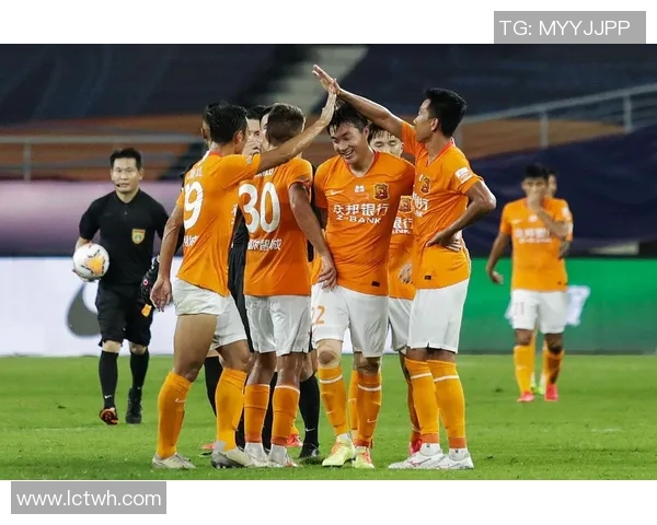 广州恒大与狼堡激战正酣谁能在亚冠赛场上笑到最后